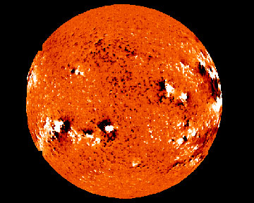 Нынешний всплеск связан с группой пятен 1041 на восточном краю Солнца. Фото Сonstellation.ucoz.com