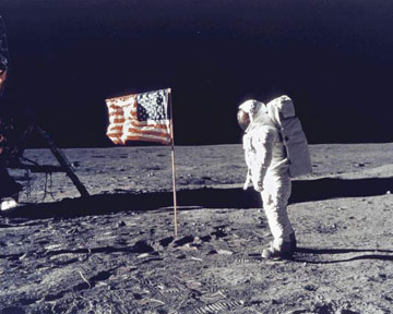 Астронавты США произвели серию высадок на Луну в конце 1960-х - начале 1970-х гг. Фото из архива