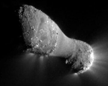 Ученые получили снимки ядра в высоком разрешении. Фото NASA