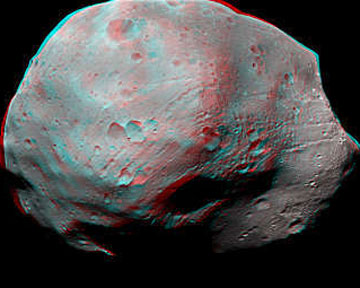 Фобос - это наибольшая из двух марсианских лун. Фото ESA