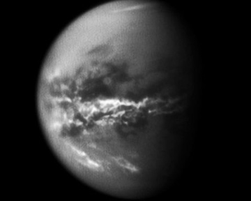 Титан - самый большой спутник Сатурна. Фото Фокус